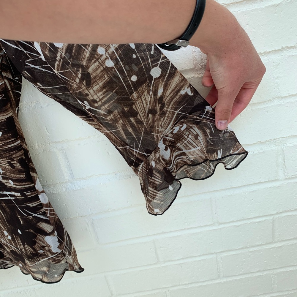 Floral Brown Ruffle Patterned Blouse - Picture 5 of 7